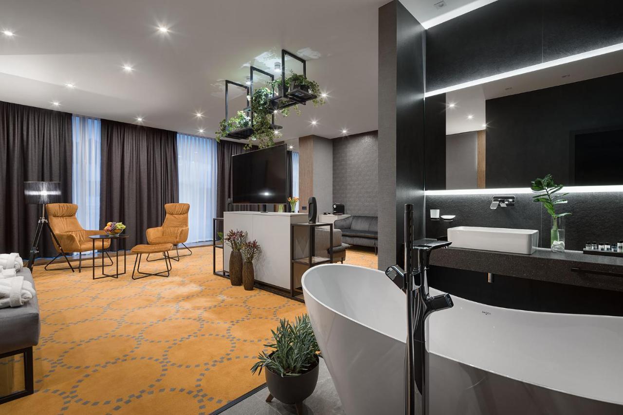 טרוסקבץ Hotel Raymond מראה חיצוני תמונה
